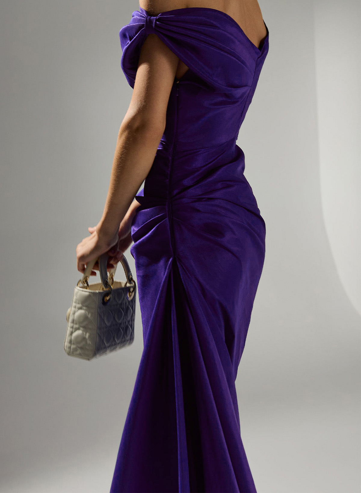Elegant Sheath/Column Asymmetrical Sleeveless Sweep Train Satin Evening Dresses