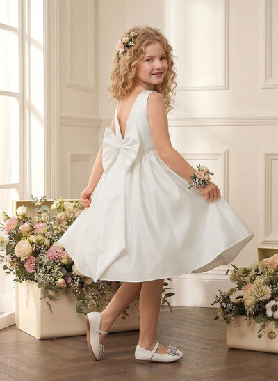 A-Line Scoop Neck Sleeveless Knee-Length Satin Flower Girl Dresses With Bow(s)
