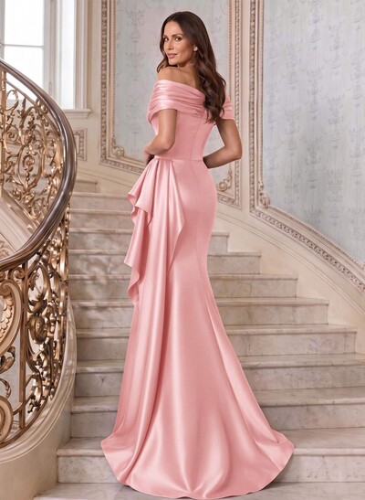 Trumpet/Mermaid Off-The-Shoulder Sweep Train Satin Mother Of The Bride Dresses With Ruffle/Pleated/Sweeping Side Drape