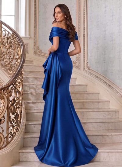 Trumpet/Mermaid Off-The-Shoulder Sweep Train Satin Mother Of The Bride Dresses With Ruffle/Pleated/Sweeping Side Drape