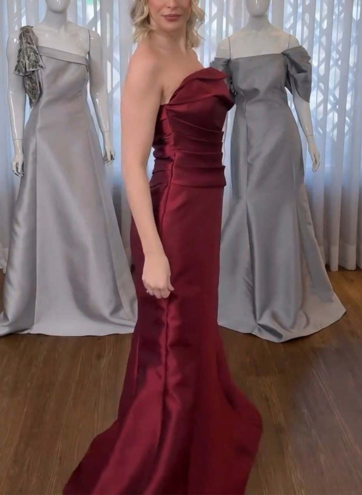 Trumpet/Mermaid Strapless Sleeveless Sweep Train Satin Prom Dresses