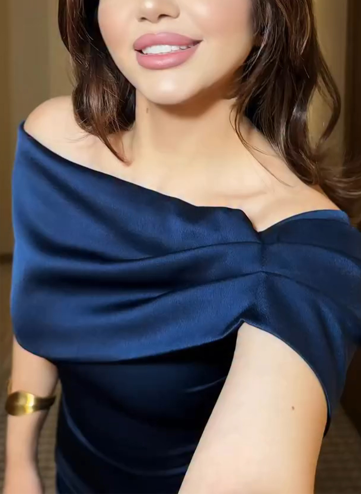 Trumpet/Mermaid Off-The-Shoulder Floor-Length Crepe Satin Prom Dresses