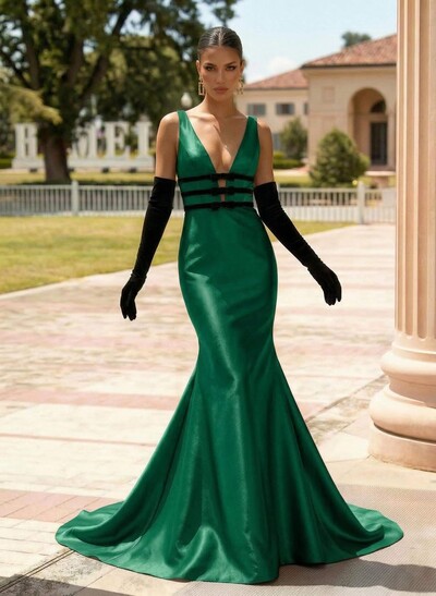 Trumpet/Mermaid Plunge Neck Sleeveless Sweep Train Stretch Satin Knit Evening Dresses