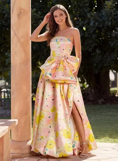 Elegant A-Line Strapless Sleeveless Floor-Length Satin Prom Dresses With Split Front/Bow/Flower