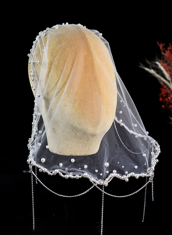 Beaded Edge Faux Pearl One-Tier Tulle Birdcage Veils