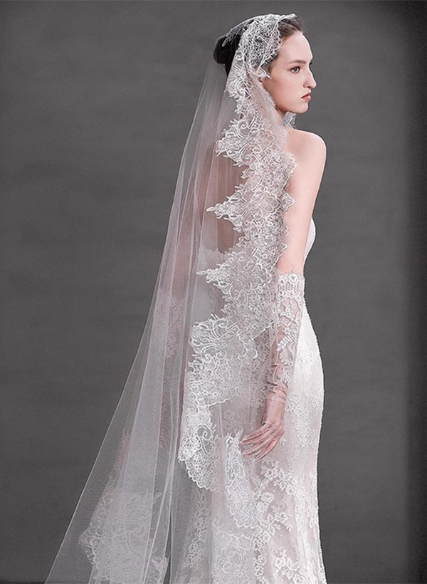 Lace Applique Edge Floral One-Tier Tulle Chapel Bridal Veils