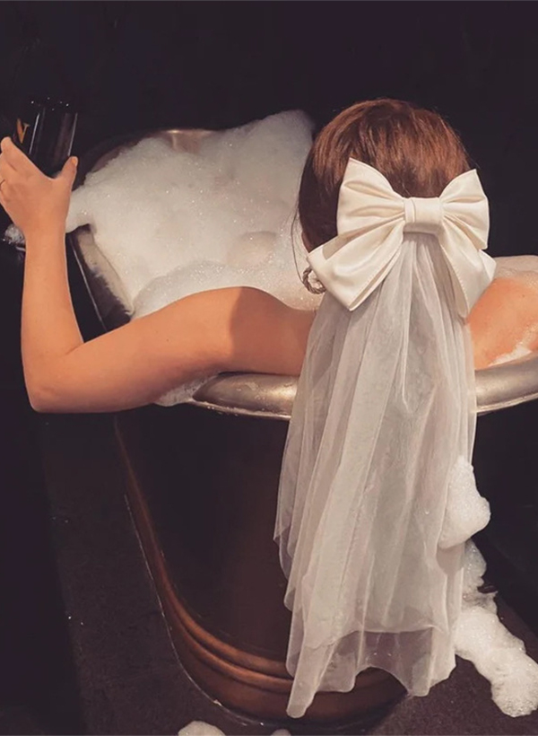 Cut Edge Bowknot Two-Tier Tulle Elbow Bridal Veils