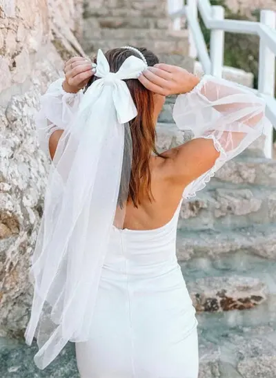 Raw Edge Bow Two-Tier Tulle Elbow Length Bridal Veil