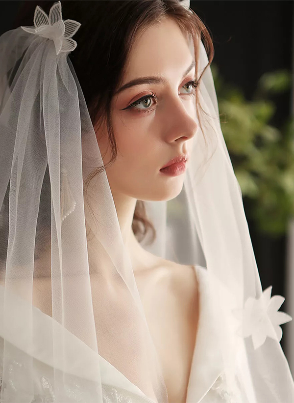 Cut Edge Floral Two-Tier Tulle Shoulder Veils