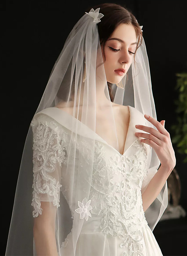 Cut Edge Floral Two-Tier Tulle Shoulder Veils