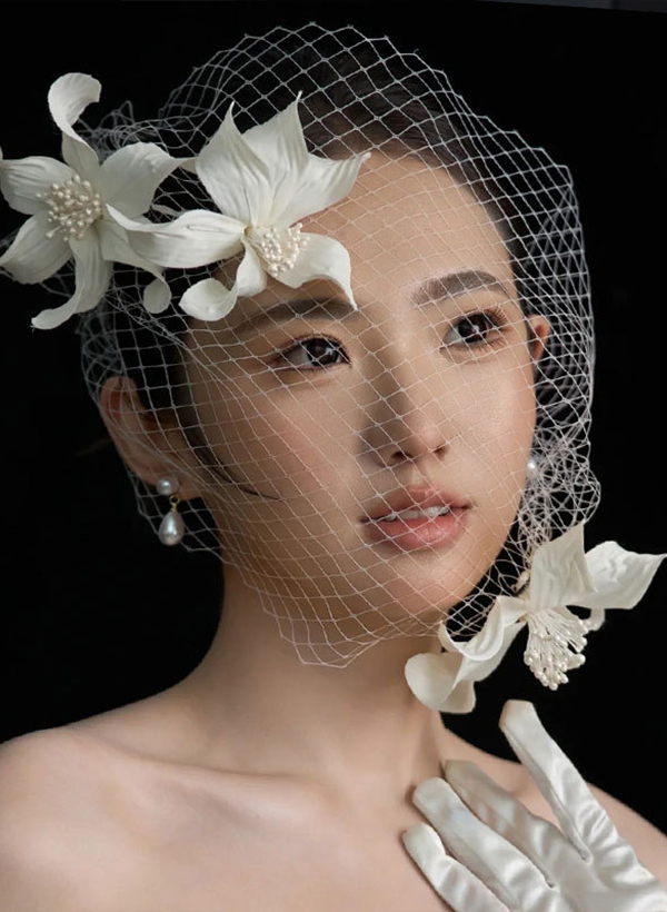 Cut Edge Floral One-Tier Tulle Birdcage Veils