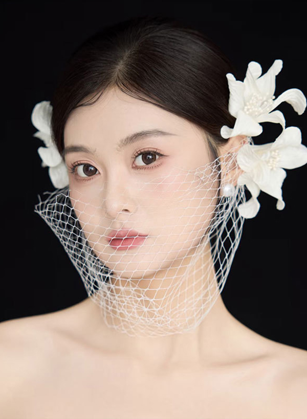 Cut Edge Floral One-Tier Tulle Birdcage Veils