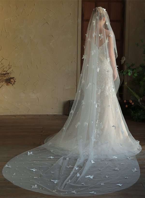 Cut Edge Pearl/Butterfly One-Tier Tulle Chapel Bridal Veils