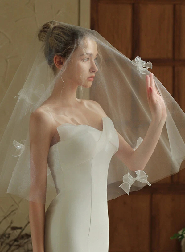 Cut Edge Bowknot Tulle Fingertip Bridal Veils