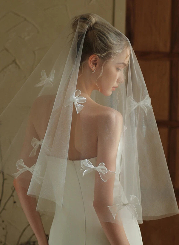 Cut Edge Bowknot Tulle Fingertip Bridal Veils