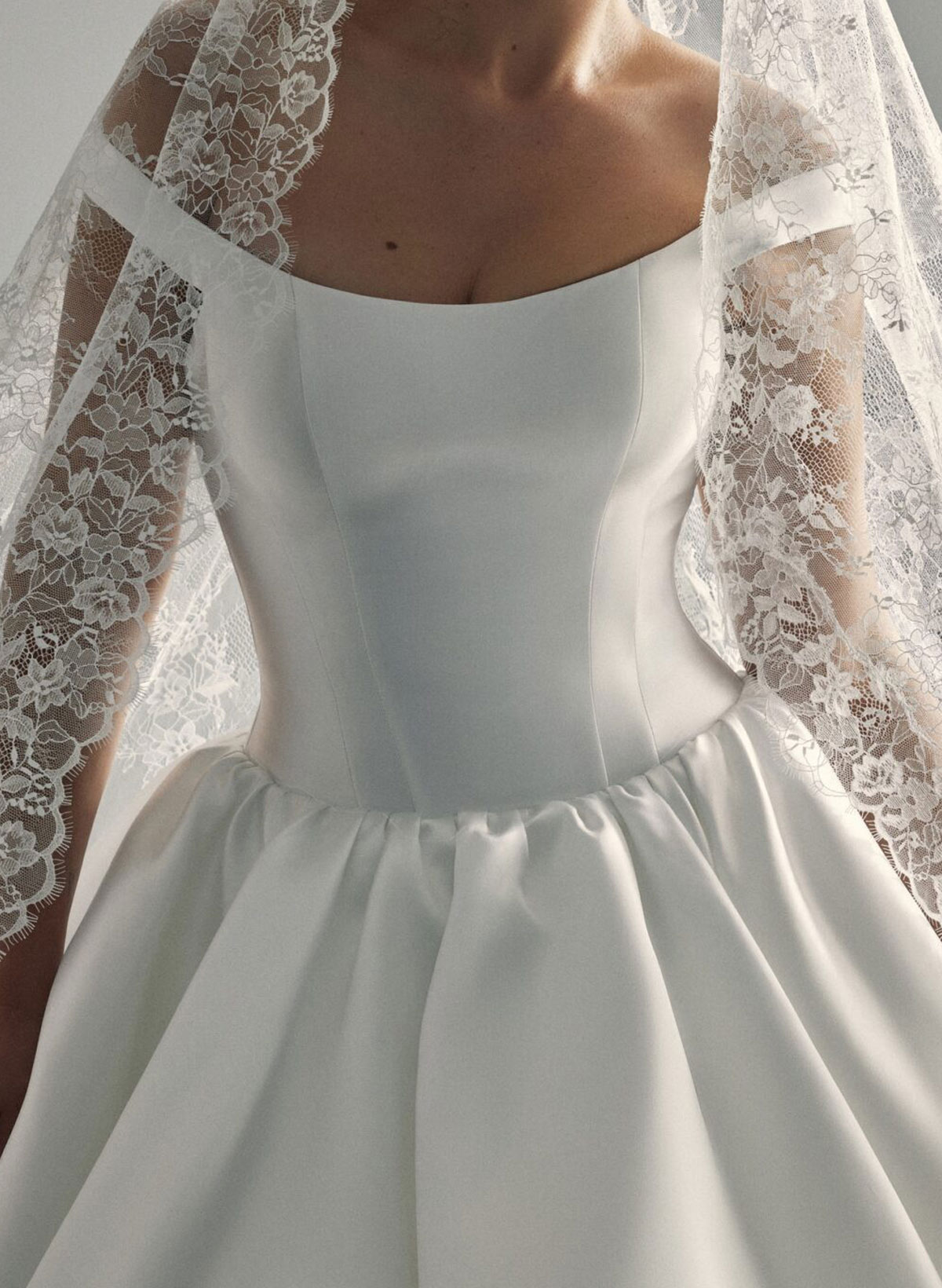 Ball-Gown Off-The-Shoulder Sleeveless Royal Matte Satin Bride Wedding Dress