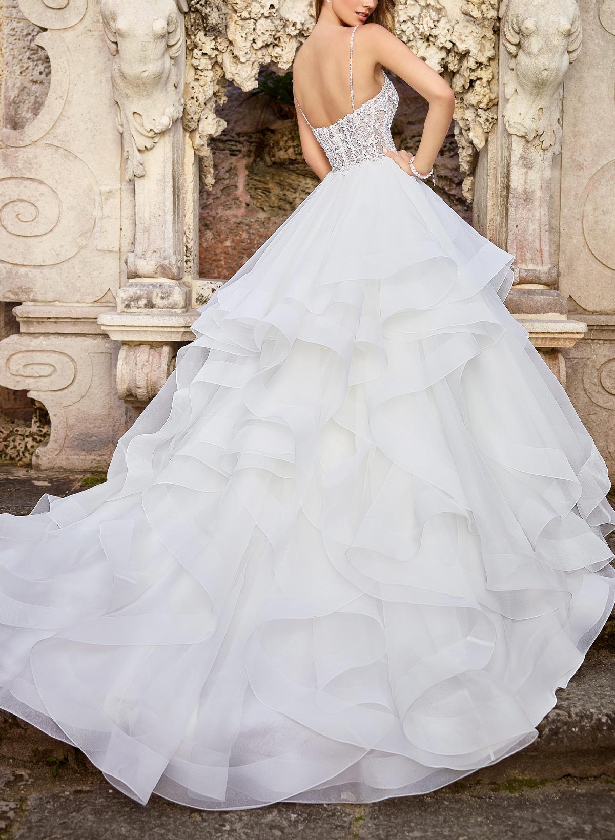 Ball-Gown V-Neck Sleeveless Chapel Train Satin/Organza With Appliques Bride Wedding Dress