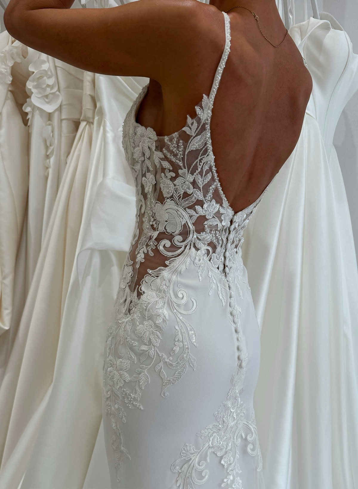 Trumpet/Mermaid Plunge Neck Sleeveless Court Train Elastic Satin Wedding Dresses With Appliques Lace