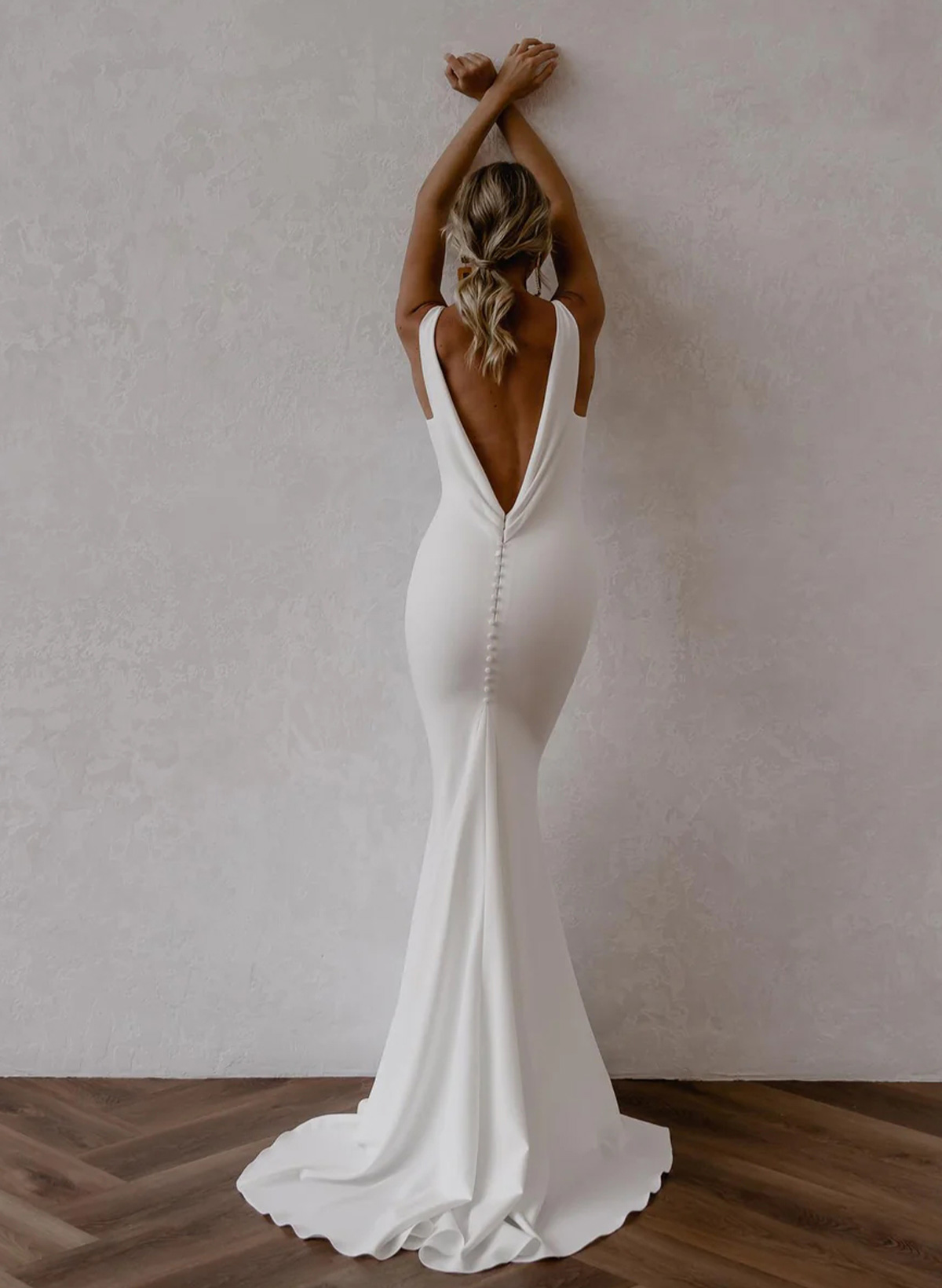 Trumpet/Mermaid Plunge Neck Sleeveless Sweep Train Satin Wedding Dresses