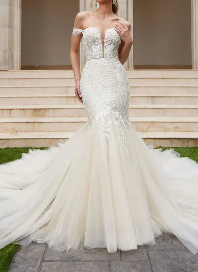 Trumpet/Mermaid Plunge Neck Sleeveless Cathedral Wedding Dresses With Pleated/Appliques