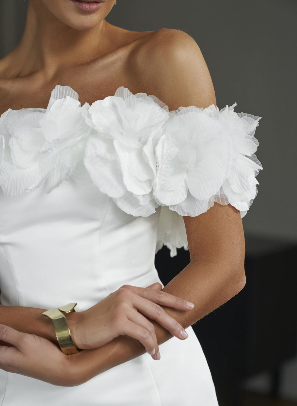 Off-The-Shoulder Sleeveless Short/Mini Organza/Matte Satin Bride Wedding Dress With Flower