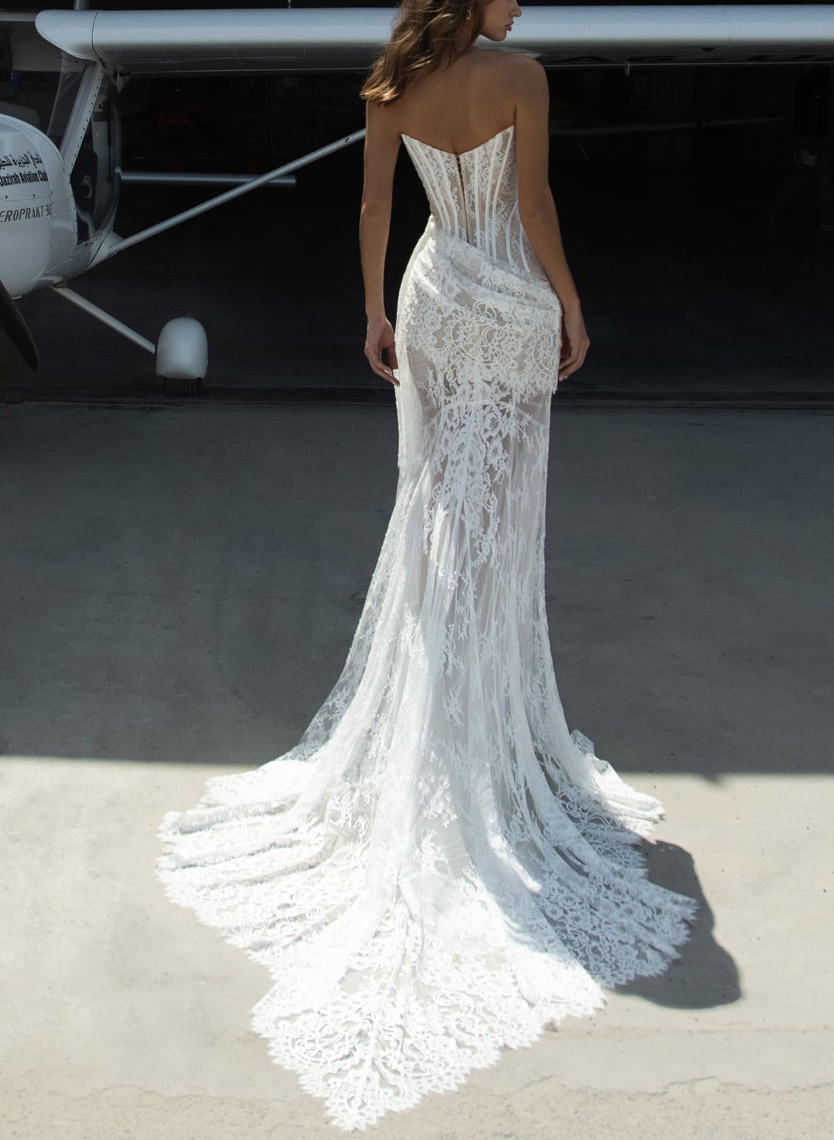 Trumpet/Mermaid Off-The-Shoulder Sleeveless Court Train Lace Bride Wedding Dress With Lace