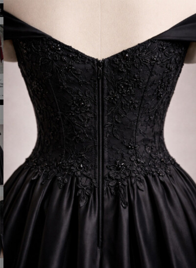 Ball-Gown Sweetheart Sleeveless Sweep Train Satin Wedding Dresses With Appliques Lace/High Split