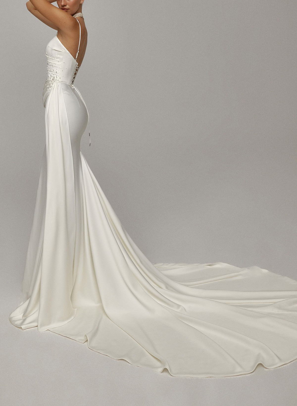 Trumpet/Mermaid Sweetheart Sleeveless Chapel Train Crepe Satin Bride Wedding Dress With Beading