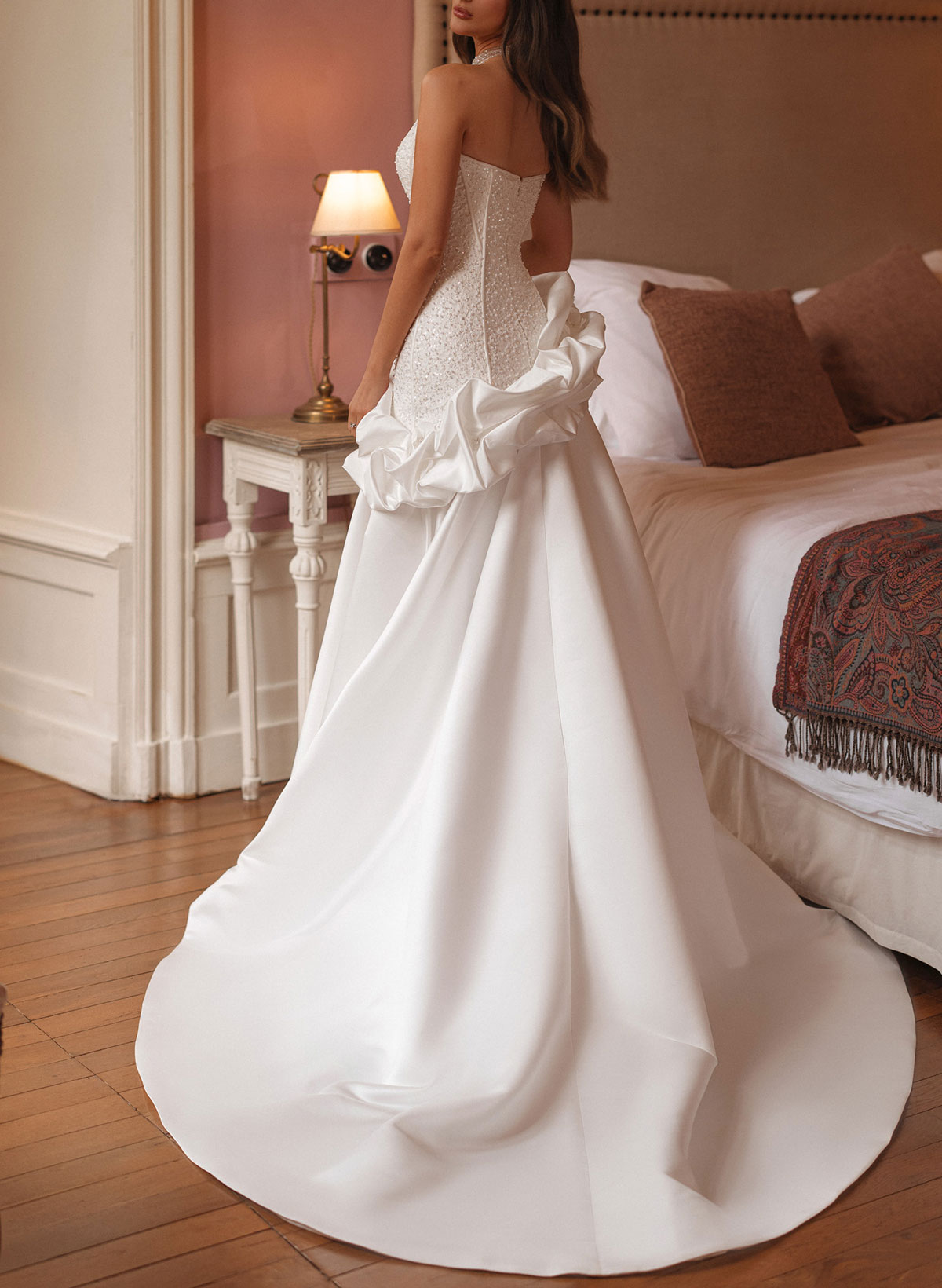 Trumpet/Mermaid Sweetheart Sleeveless Chapel Train Satin Wedding Dresses With Flower(s)