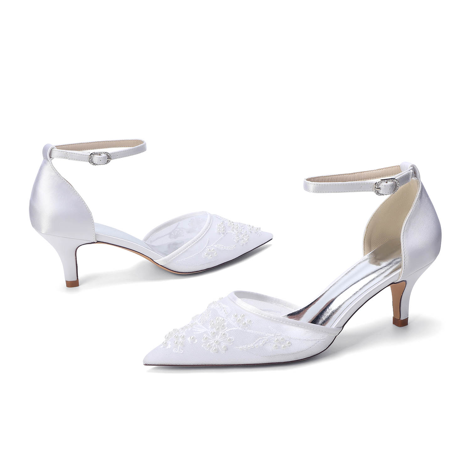 Kitten Heel Lace/Silk Like Satin Point Toe Wedding Shoes With Flower/Beading