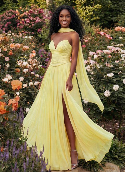 A-Line Strapless Sweep Train Chiffon Bridesmaid Dresses With Pleated/High Split