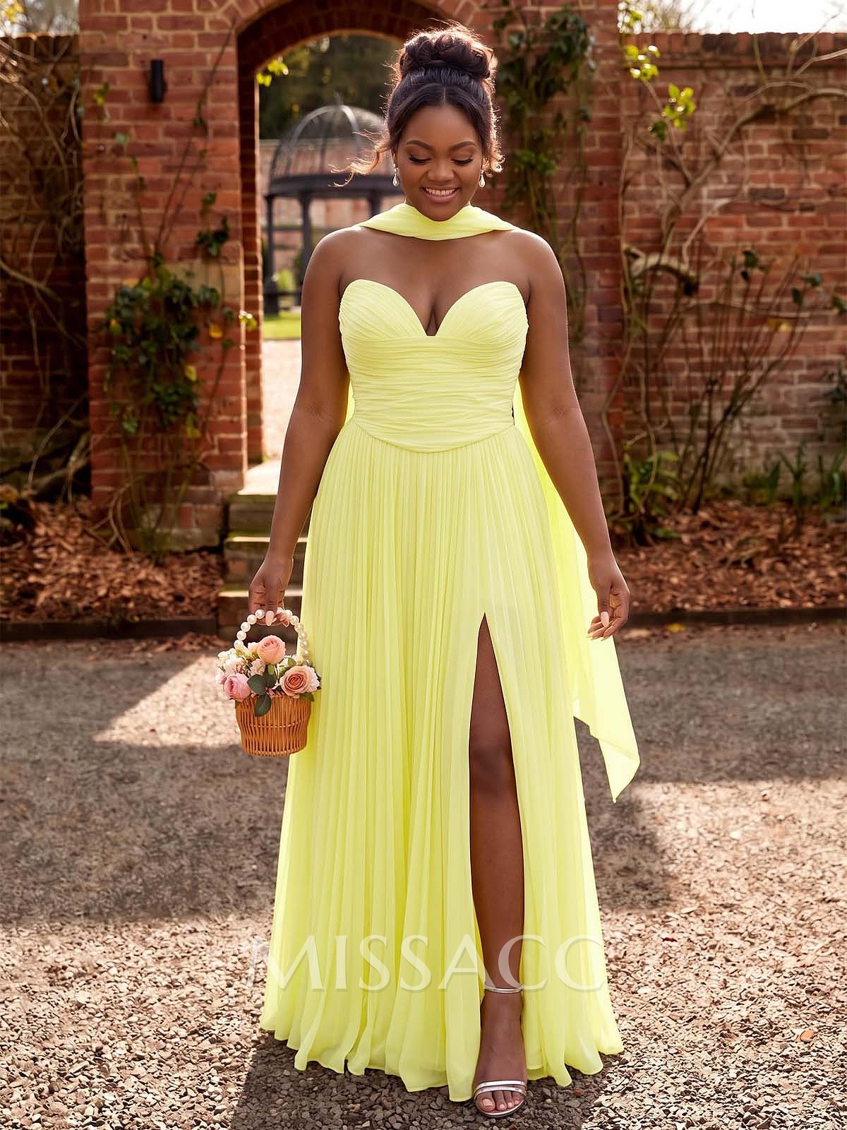 A-Line Strapless Floor-Length Chiffon Bridesmaid Dresses With Pleated/High Split