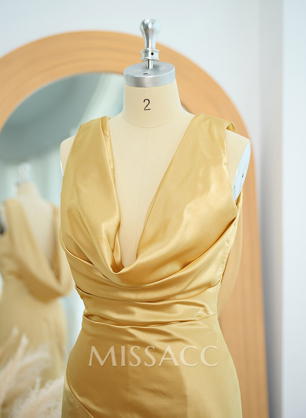 Trumpet/Mermaid Cowl Neck Sleeveless Silk Like Satin Bridesmaid Dresses With Back Hole Trumpet/Mermaid Cowl Neck Sleeveless Silk Like Satin Bridesmaid Dresses With Back Hole