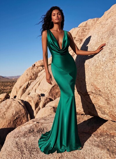 Trumpet/Mermaid Cowl Neck Sleeveless Silk Like Satin Bridesmaid Dresses With Back Hole