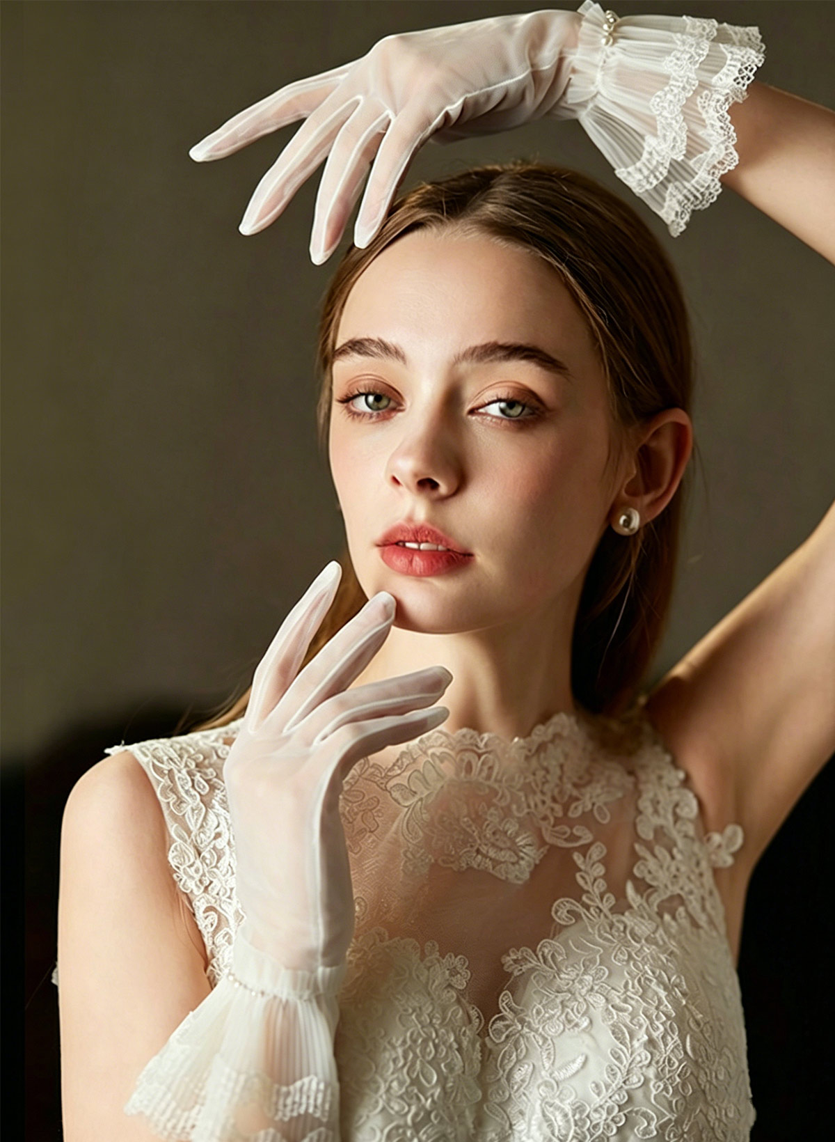 Fingertips Shortie Length Tulle Bridal Gloves With Ruffles
