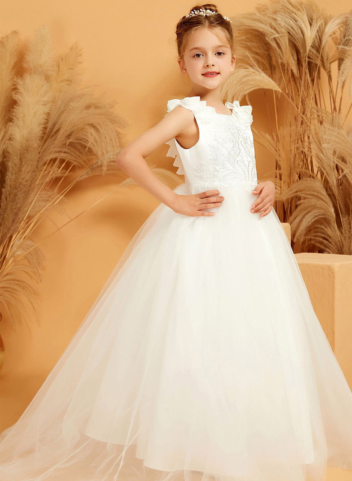 A-Line Scoop Neck Sleeveless Sweep Train Satin/Tulle Flower Girl Dresses With Beading/Appliques Lace