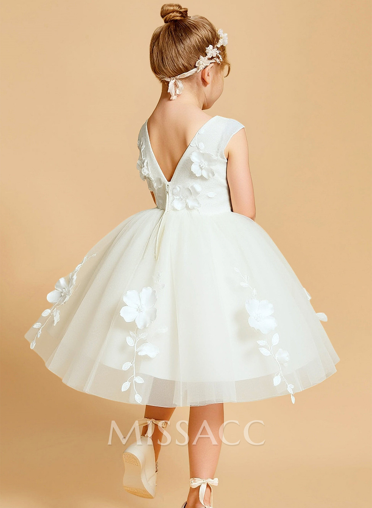 A-Line Scoop Neck Sleeveless Knee-Length Tulle Flower Girl Dresses With Flower(s)