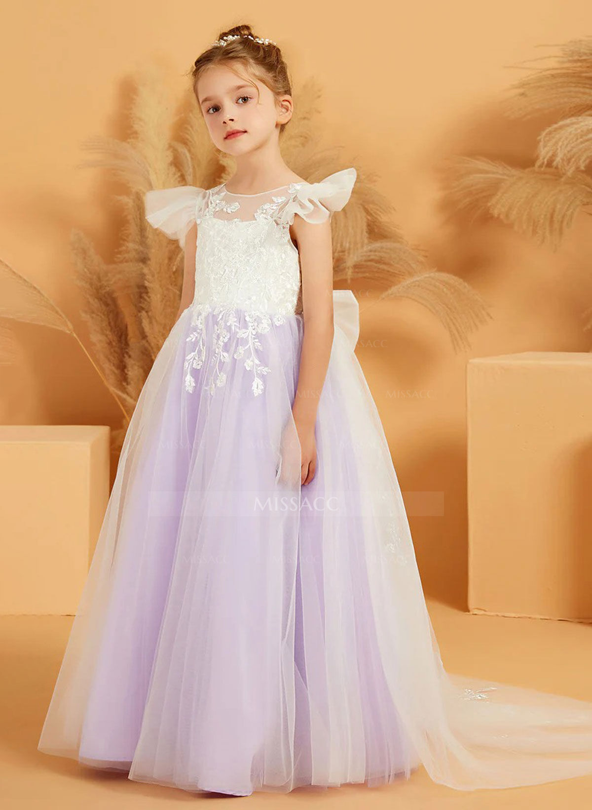 Ball-Gown Illusion Neck Floor-Length Tulle Flower Girl Dresses With Bow(s)/Appliques Lace