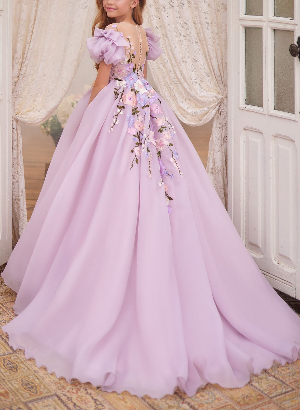 Ball-Gown Scoop Neck Short Sleeves Court Train Lace/Satin Flower Girl Dresses With Bow(s)/Lace/Flower(s)