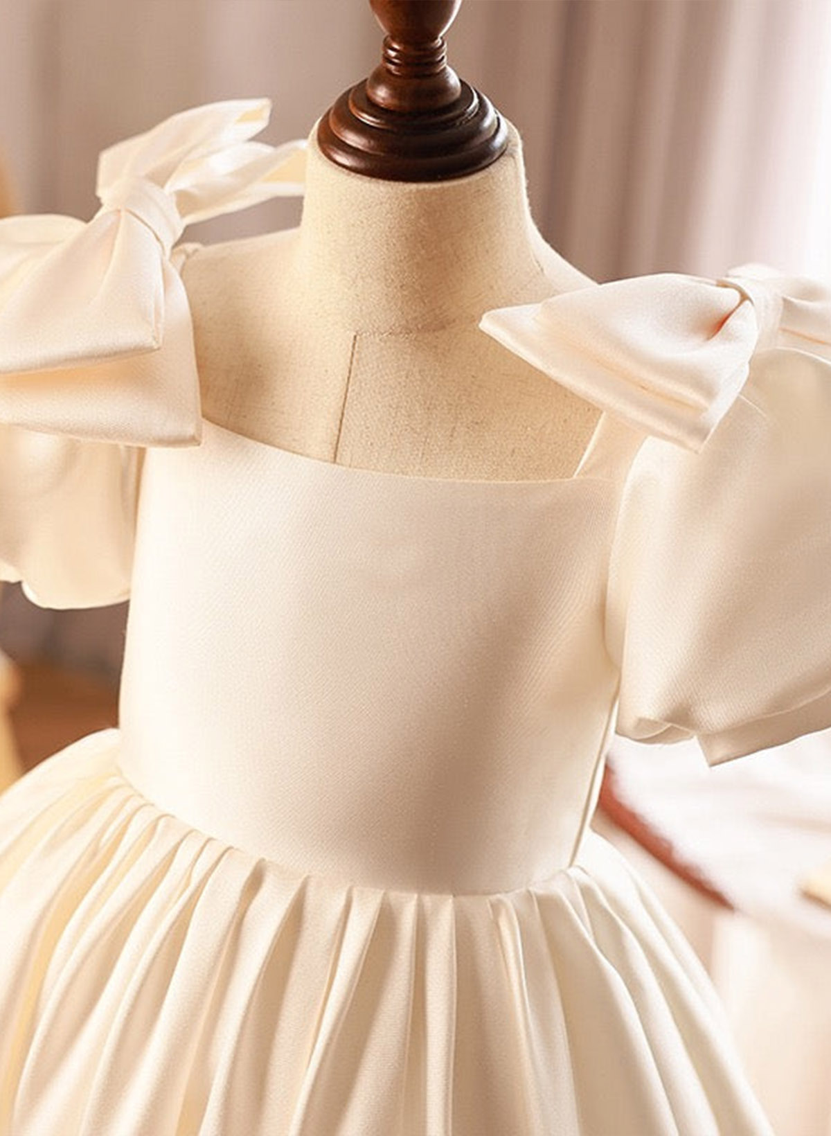 A-Line Square Neckline Short Sleeves Tea-Length Satin Flower Girl Dresses With Bow(s)