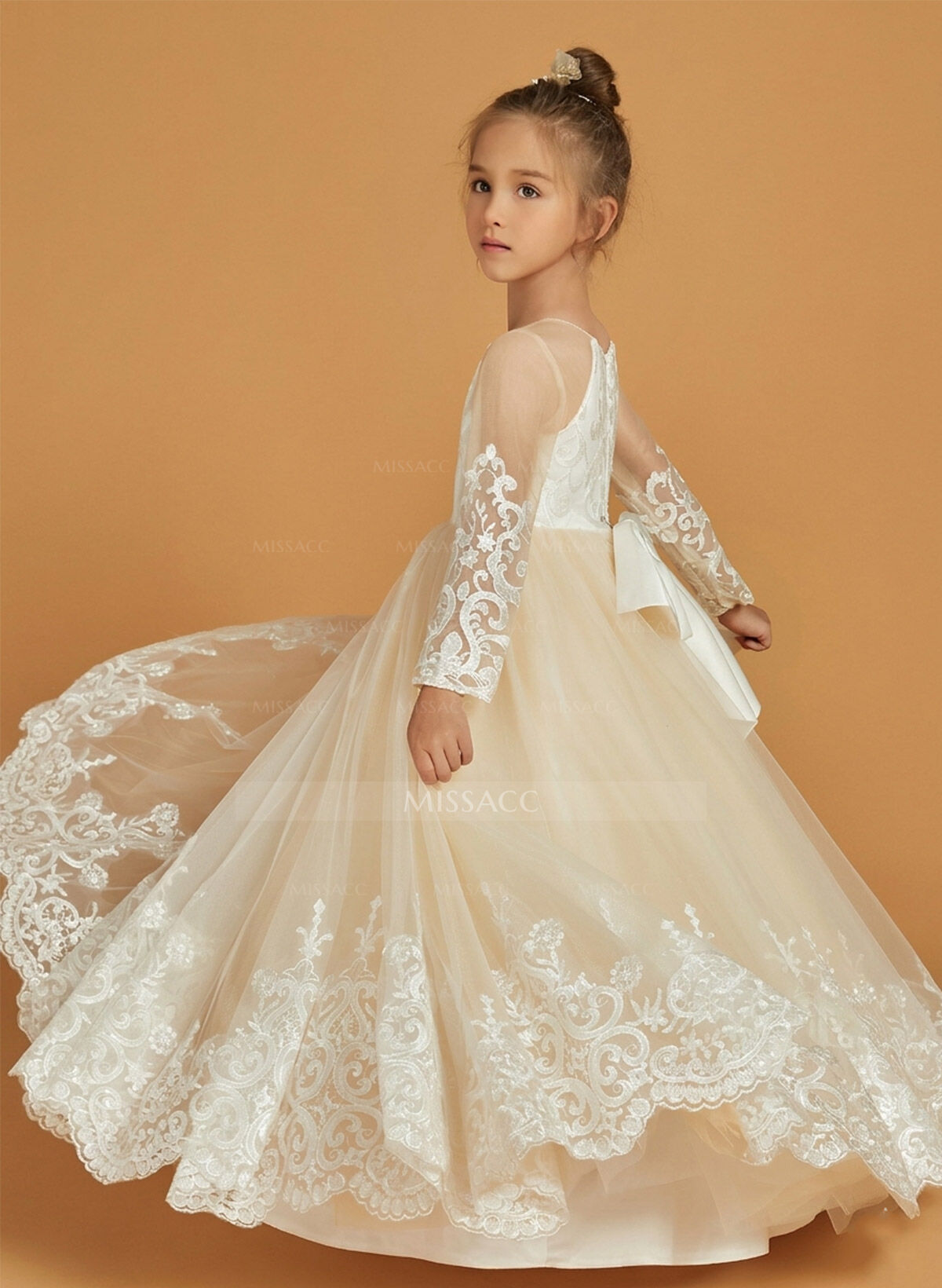 A-Line Scoop Neck Long Sleeves Floor-Length Lace/Tulle Flower Girl Dresses With Bow(s)/Pleated