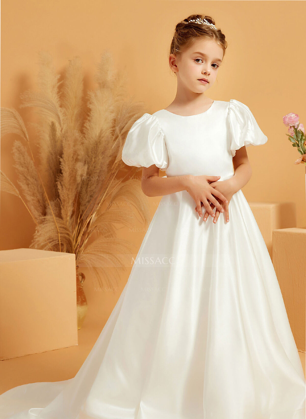 A-Line Scoop Neck Short Sleeves Sweep Train Satin Flower Girl Dresses With Bow(s)