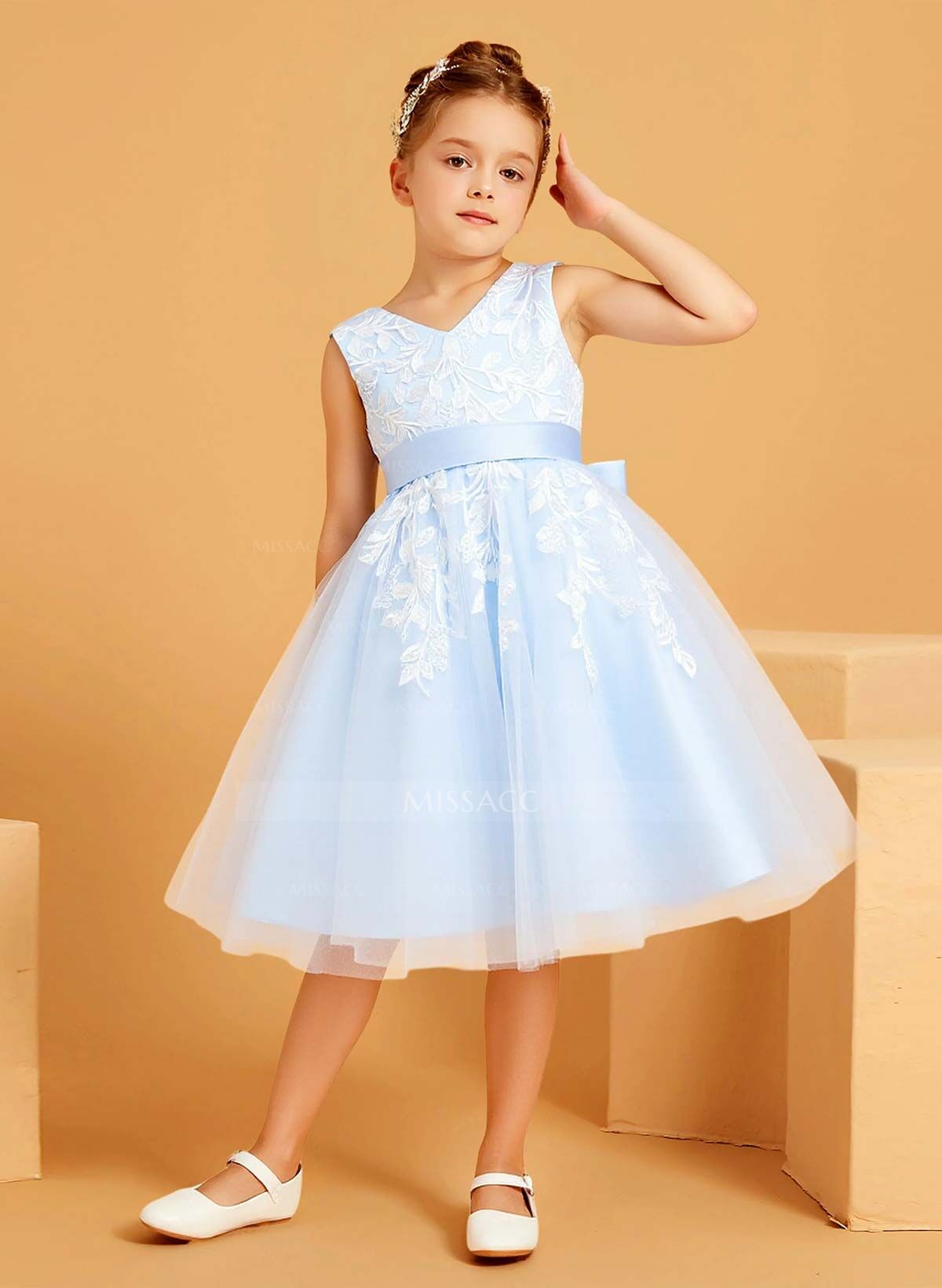 A-Line V-Neck Sleeveless Knee-Length Tulle Flower Girl Dresses With Bow(s)/Appliques Lace