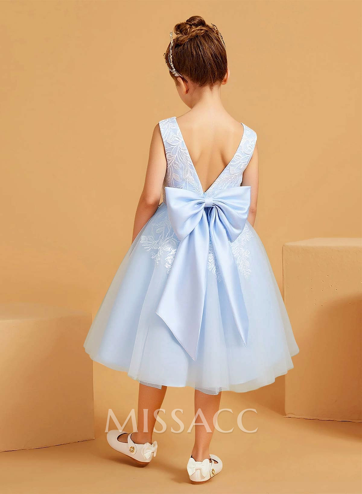 A-Line V-Neck Sleeveless Knee-Length Tulle Flower Girl Dresses With Bow(s)/Appliques Lace