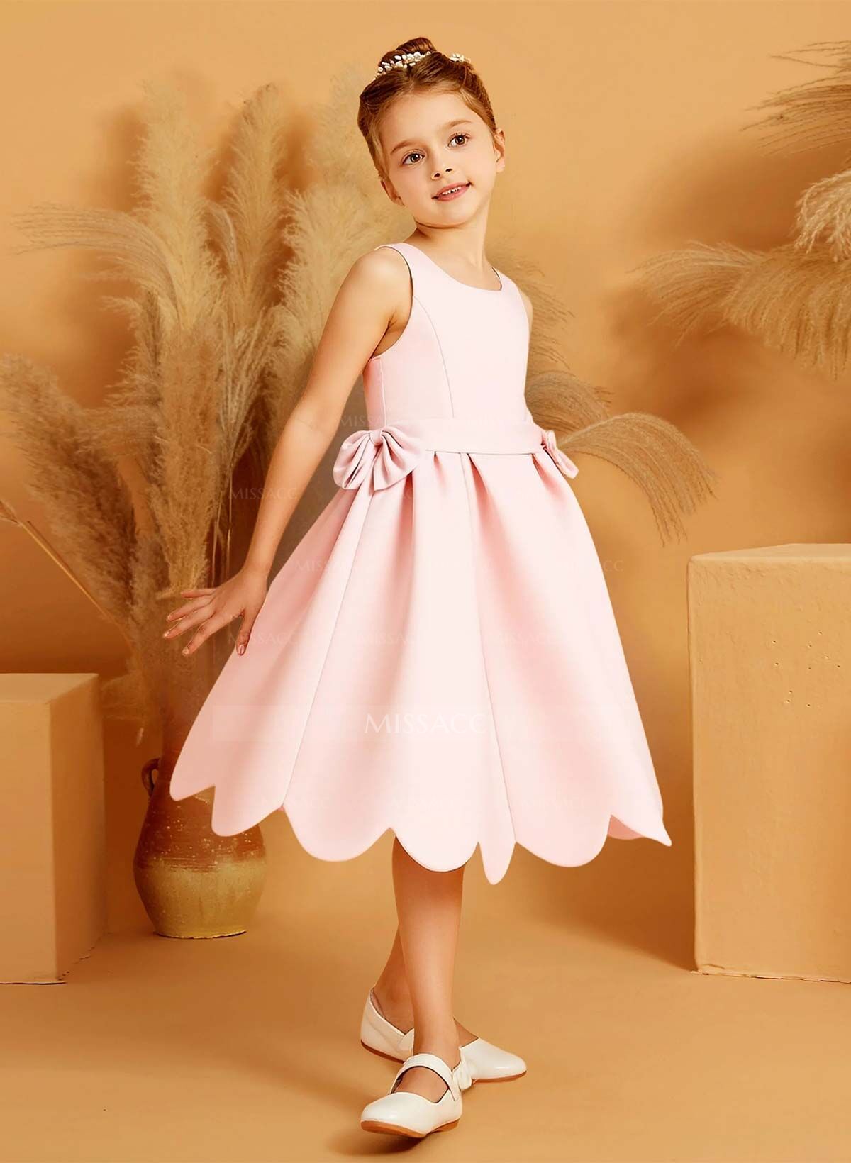 A-Line Scoop Neck Sleeveless Tea-Length Satin Flower Girl Dresses With Bow(s)