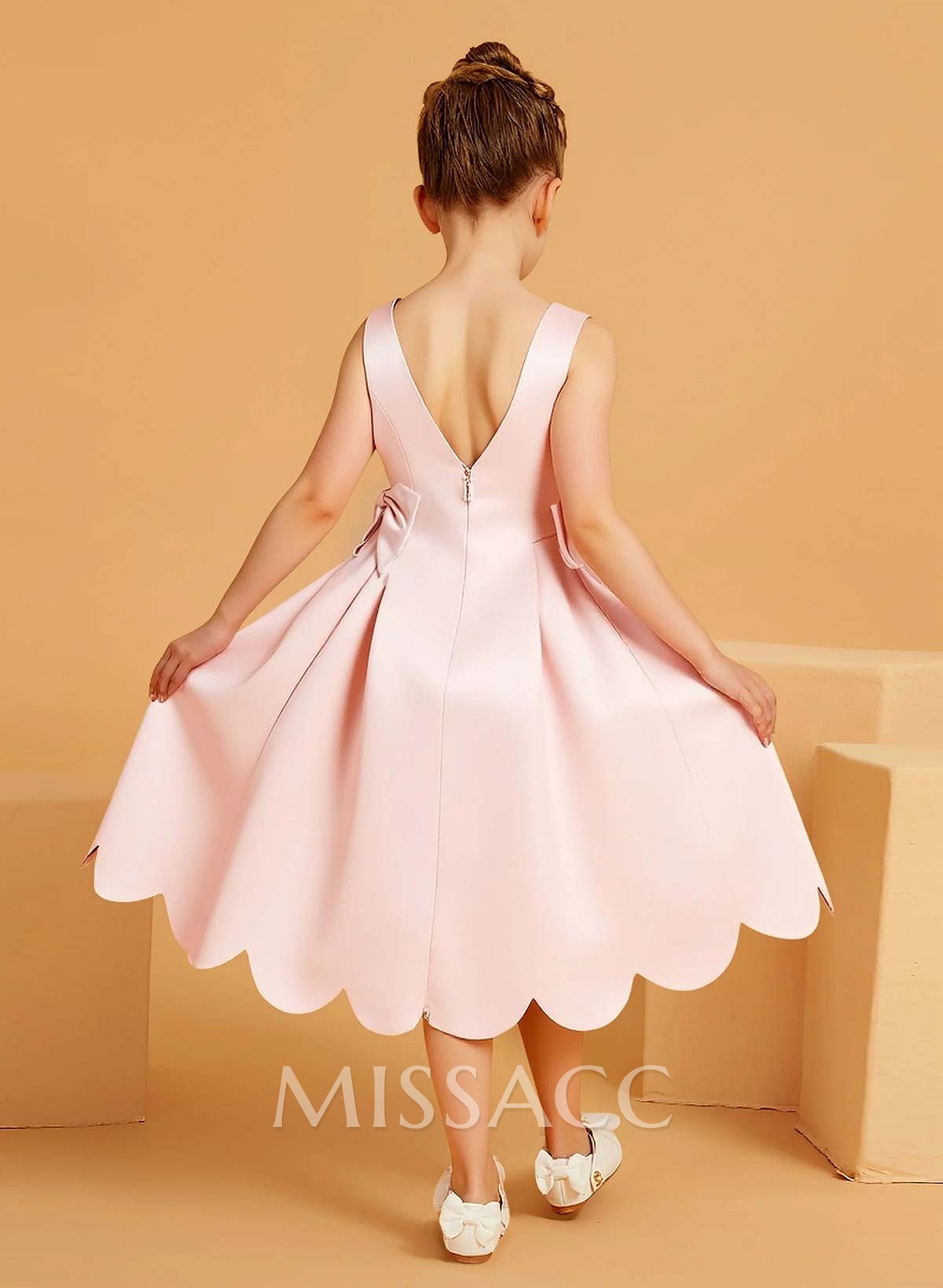 A-Line Scoop Neck Sleeveless Tea-Length Satin Flower Girl Dresses With Bow(s)