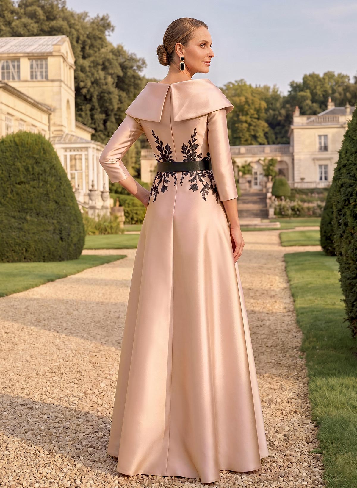 Sheath/Column V-Neck 3/4 Sleeves Floor-Length Satin Mother Of The Bride Dresses With Appliques Lace