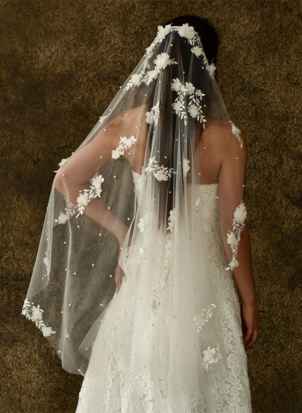 Cut Edge Floral/Pearl One-Tier Tulle/Lace Fingertip Bridal Veils