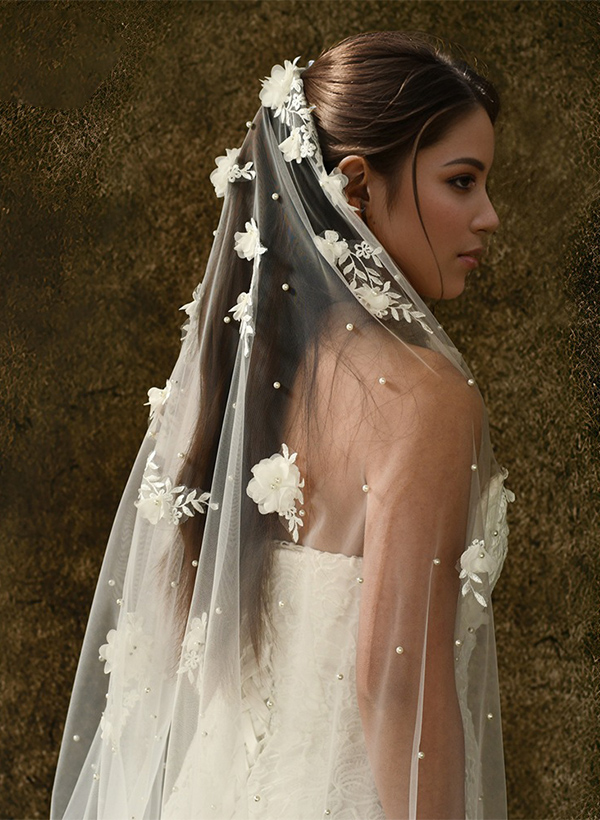 Cut Edge Floral/Pearl One-Tier Tulle/Lace Fingertip Bridal Veils