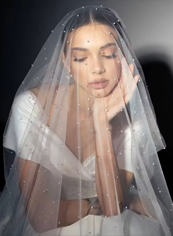 Cut Edge Beading One-Tier Tulle Elbow Bridal Veils